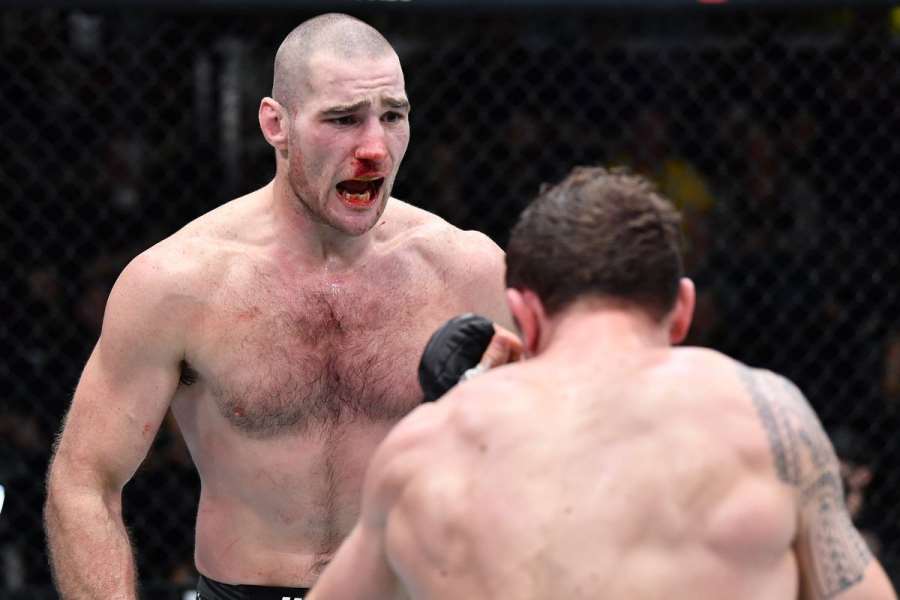 Drama u šampiona UFC. Na nezvaného hosta dokonce vytáhl zbraň