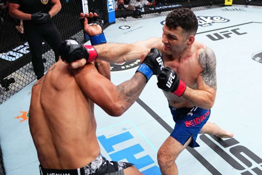 Legenda UFC po čtyřech letech zvítězila. Bez kontroverze to ale nebylo