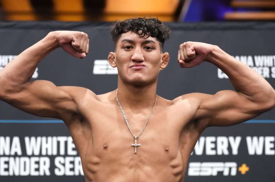 Nejmladší bojovník v historii UFC zažije debut mezi elitou