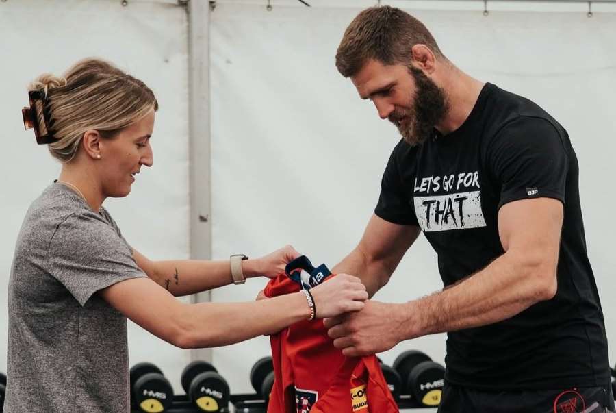 Vzpruha před MS. Procházka si zatrénoval s českými hokejistkami