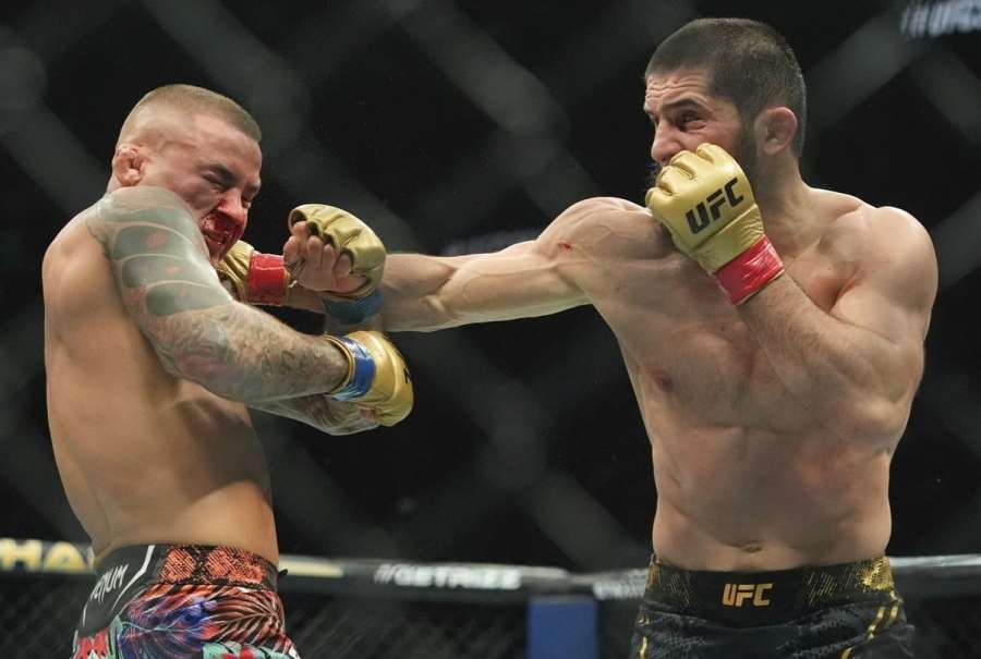 Fenomenální šampion a legendární Američan. Titulový boj v UFC nadchl fanoušky i bojovníky