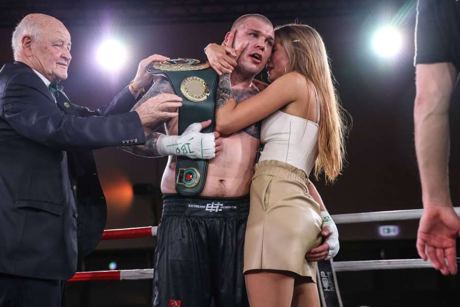 Extrémní dřina přinesla extrémní výsledek. Český box po náloži slaví titul