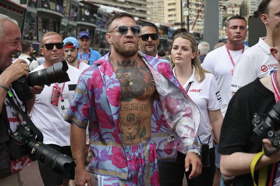 McGregor v ráži. Vyjel na slavného boxera: Ty zrzavej párku, tebe porazím i bez rukou