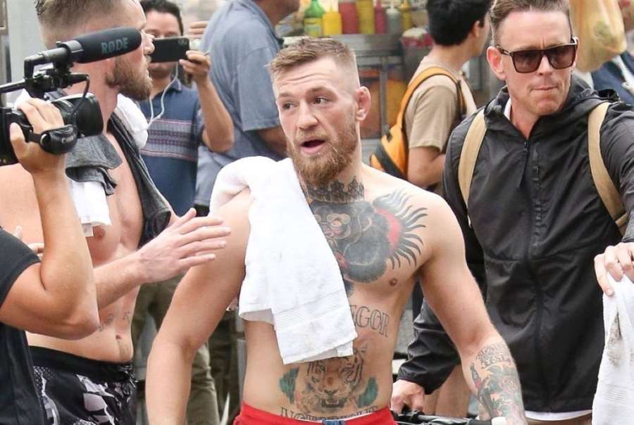 Čtyřnohý Herkules uchvátil svou silou McGregora, fanoušky ale rozdělil na dva tábory