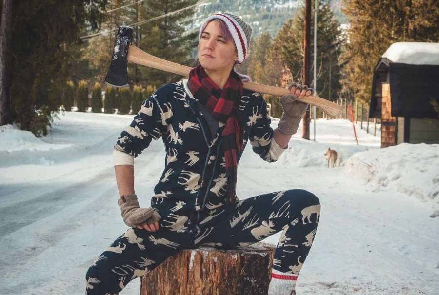 Drobná Kanaďanka silná jako blesk. Usměvavá dáma baví svou silou
