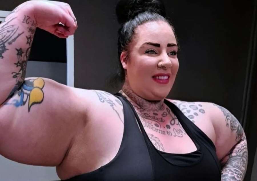 Tato žena boří hranice. Váží 158 kilo, bicepsy má větší než Schwarzenegger