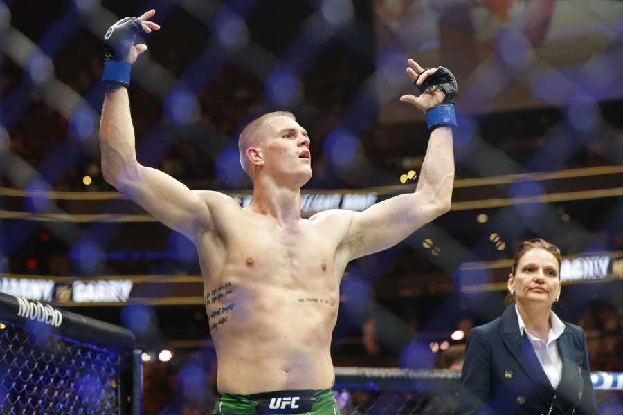 Velmi křehké vztahy. Zápasník UFC najal do týmu bývalého manžela své ženy