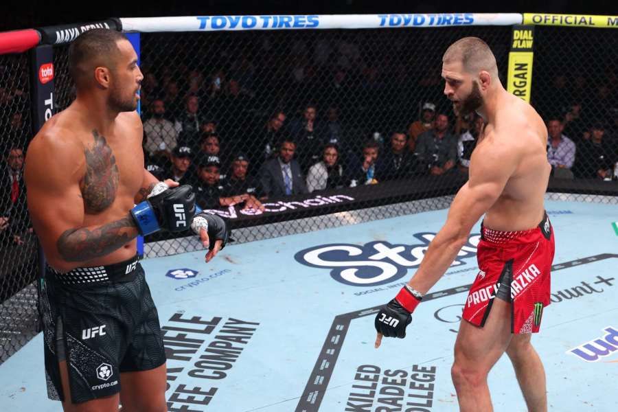 Procházkův titulový rival ukázal první krůčky po operaci. Vypadá to dobře 