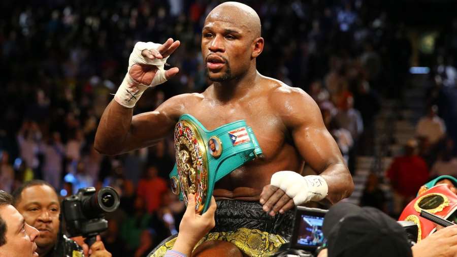 To je legalizovaná bankovní loupež, těší se Mayweather na ohromný balík