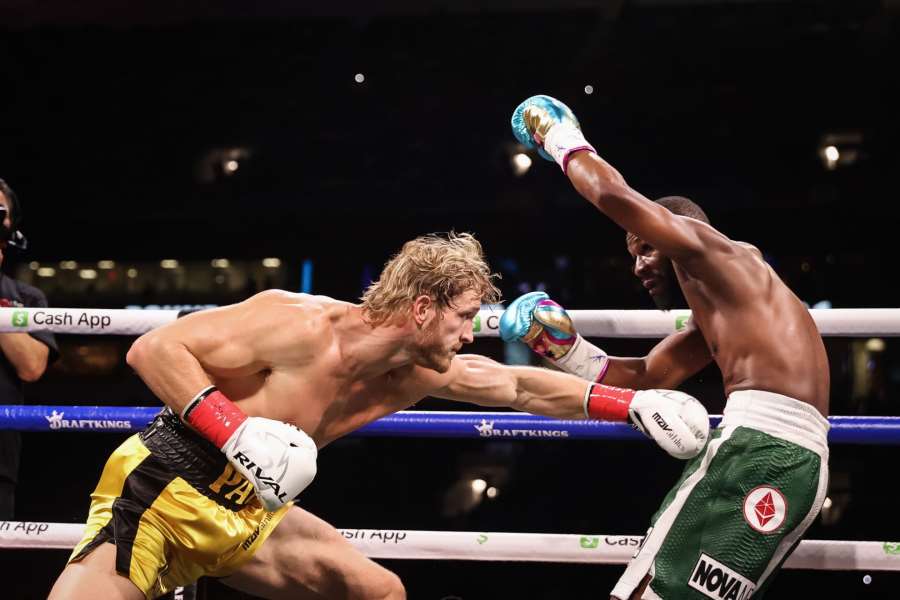 Mayweather s Paulem? Zábava pro blbce. Za tohle platí jen hlupáci, zní ze scény