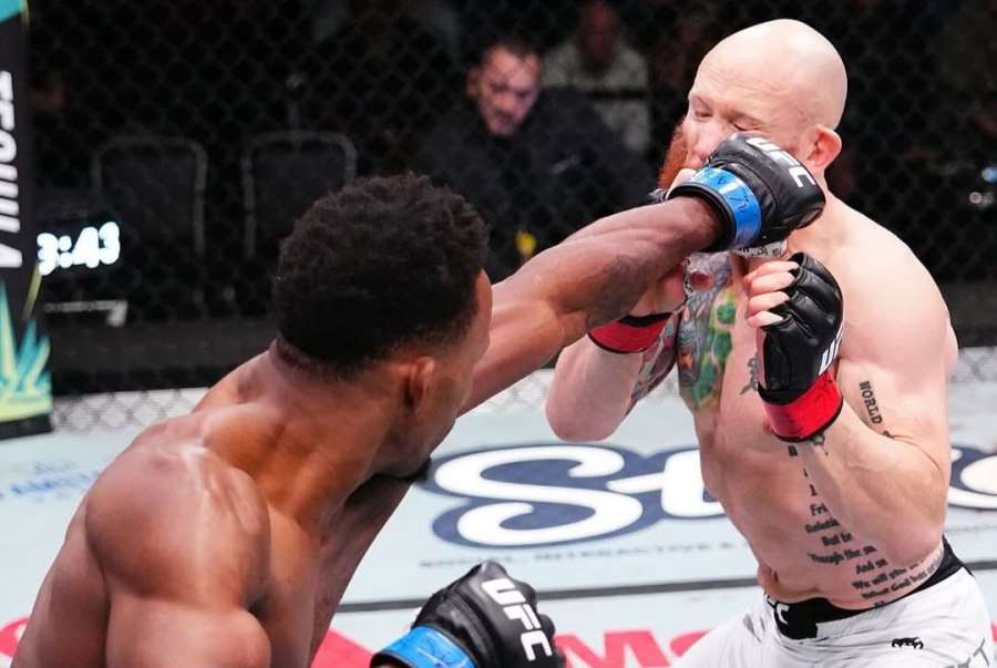 Veterán UFC shodil před bojem 18 kilo. Propadlé tváře zakrýval plnovous