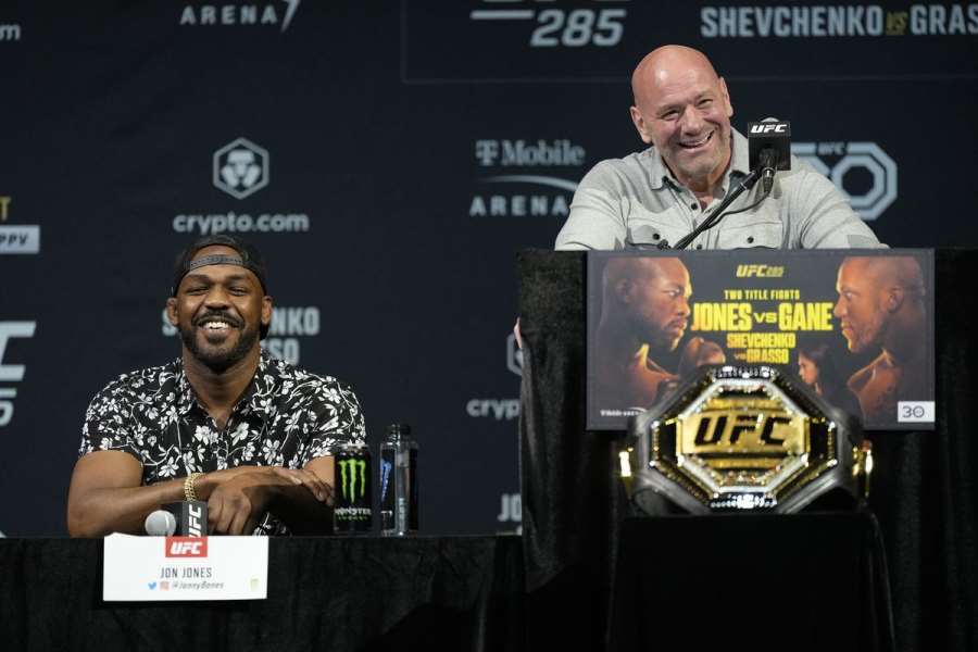 Bitva šampionů UFC je tady. Jones neříká ne, tvrdí slavný Američan