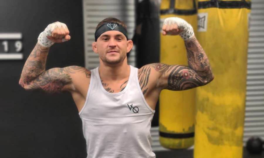 Bojovník se srdcem na pravém místě. Vydražil oblečení z UFC za půl milionu