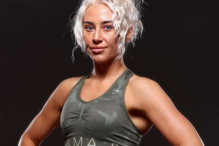 Našel White další skrytý smaragd? Na scénu UFC míří ženská verze McGregora