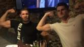 Ukaž biceps...