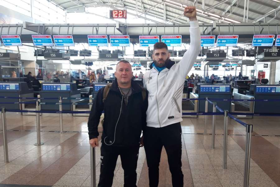 Jdeme pro to, vítězství! Procházka odletěl, zítra se potká s Teixeirou v New Yorku 