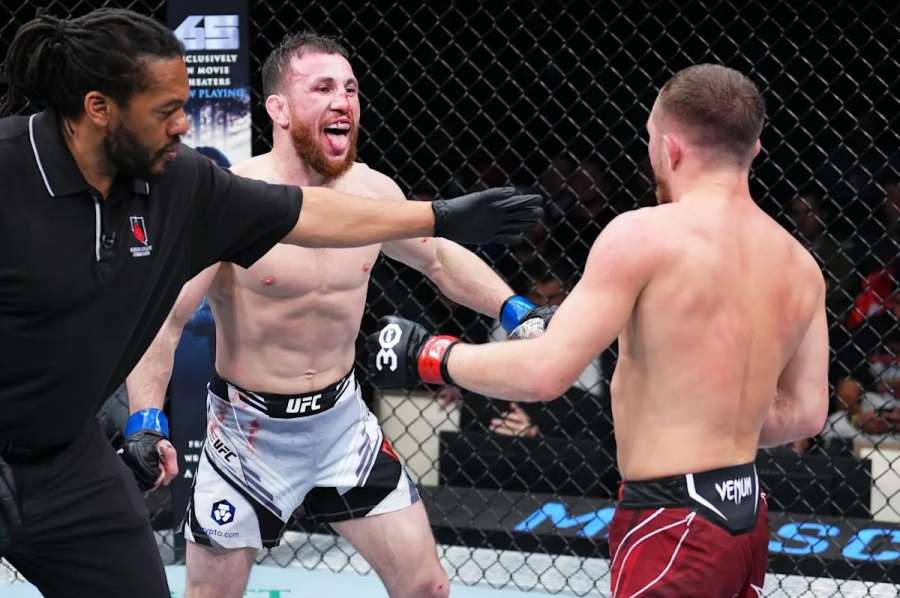 Padlý král UFC ukázal po boji zničenou tvář. 139 ran bylo znát 