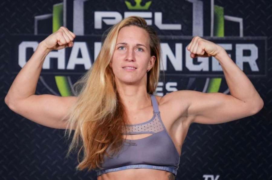 Jindrová dře na sportovní sen, cílem je boj o milion dolarů. Řeže se v Polsku i s kluky 