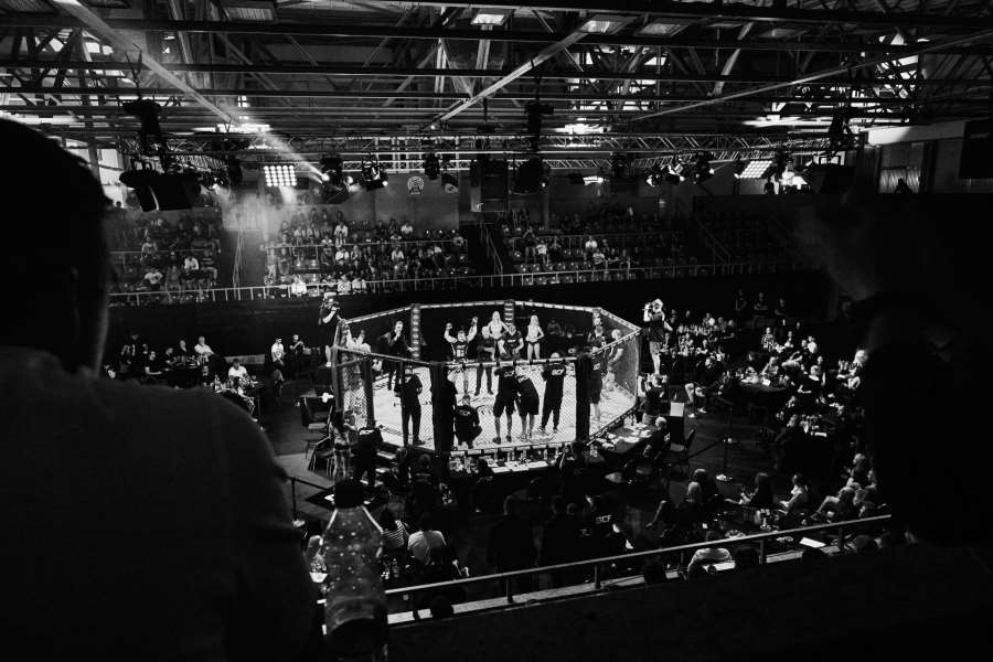 Jaká byla premiéra nejstarší české MMA organizace? Hlavně nezaspat!