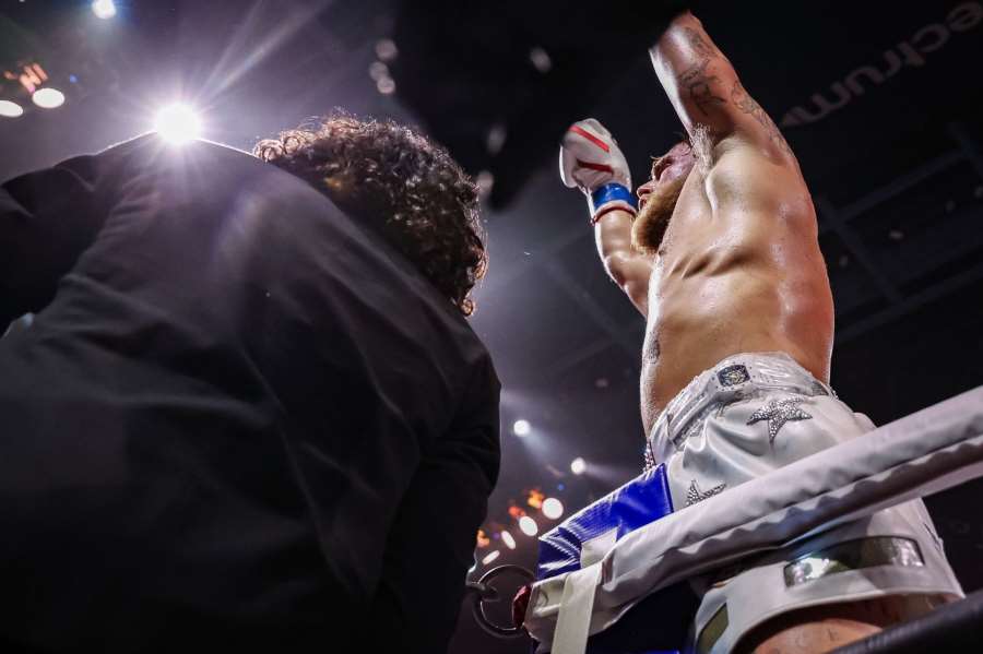 VIDEO: Paul se snaží rozkopnout dveře pochybovačů ohledně MMA. Takhle kope