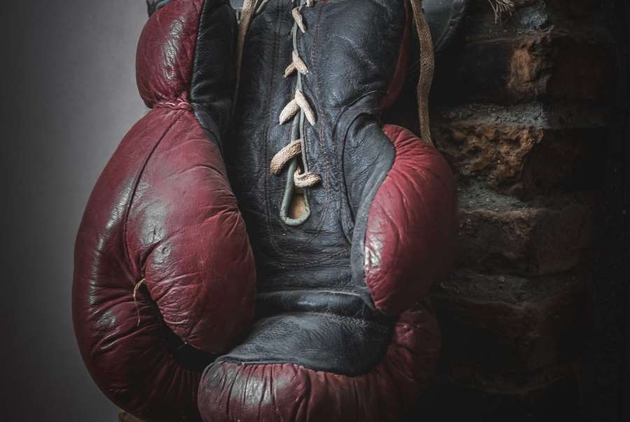 Bývalý boxerský šampion je obviněn ze sexuálního zneužívání