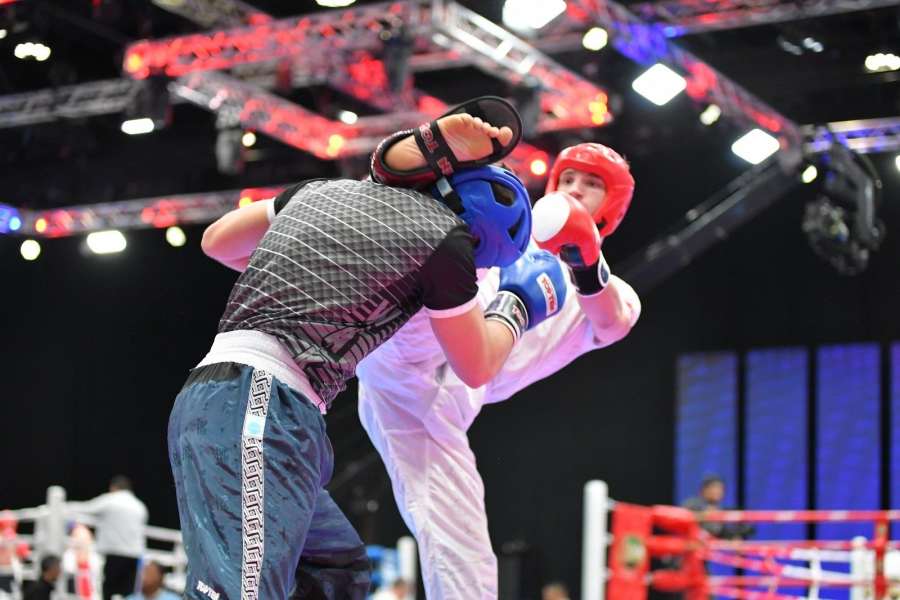 Brilantní KO na MS. Talentovaný Čech překvapil soupeře kopem na hlavu