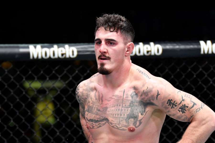 Cítil jsem se jako malá holka, přiznal silák po tréninku se šampionem UFC
