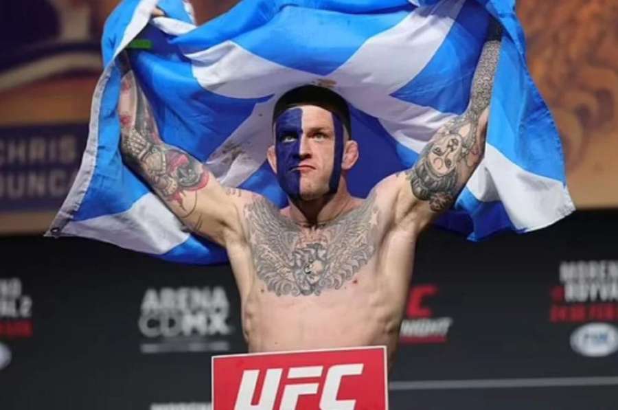 Demoliční bitva v UFC. Rozbité obličeje. Jen módní doplněk, tvrdil vítěz