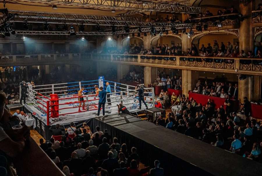 Lucerna se vrací. Dojde i na těžké váhy, v ringu bude přes 250 kilo