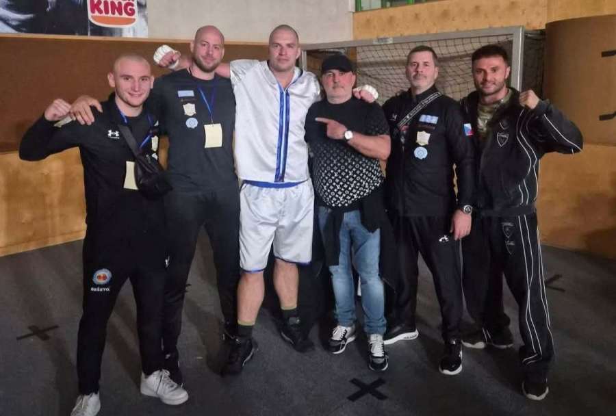 Český boxer šokoval. Zapnul jsem telefon a myslel si, že mi telefon shoří v ruce