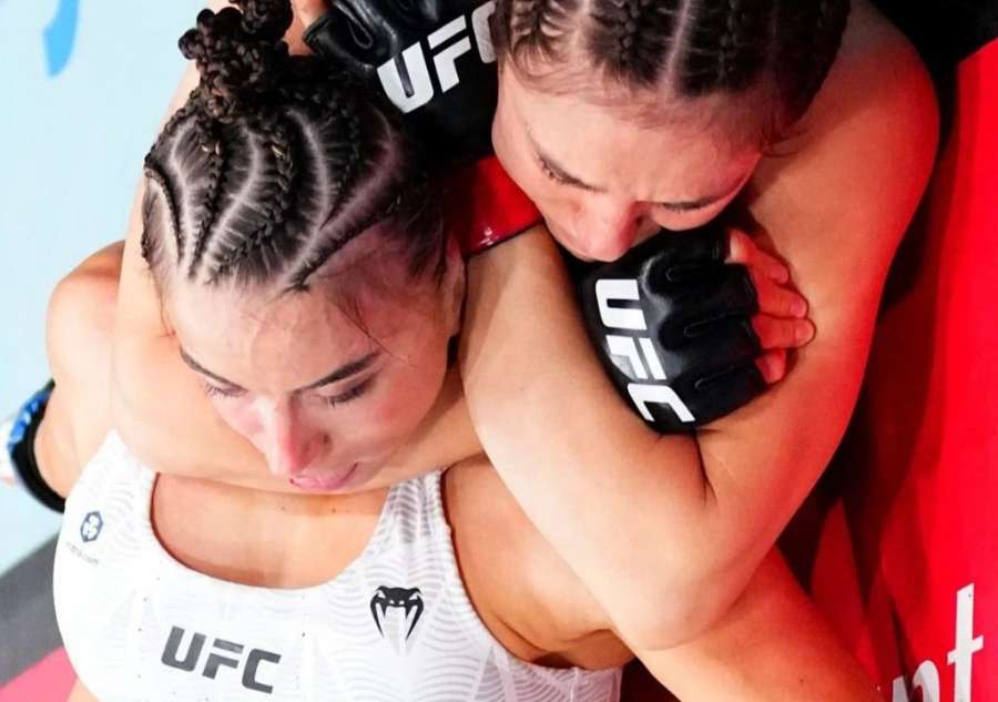 Děsivý okamžik v UFC. Strach o padlou bojovnici, ležela bez jakéhokoli pohybu