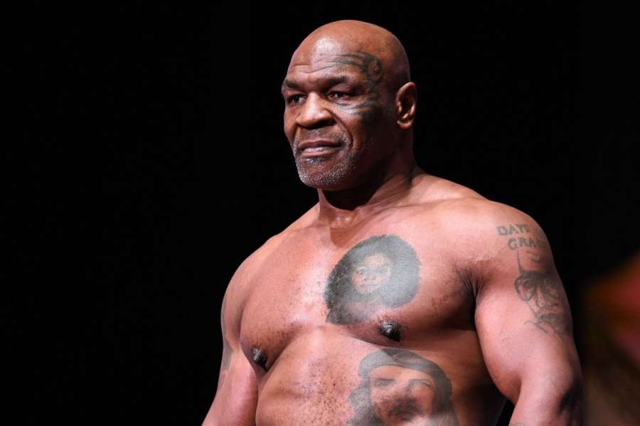 Dohromady jim je 108 let. Komplikace zápasu Mike Tyson vs. Floyd Mayweather