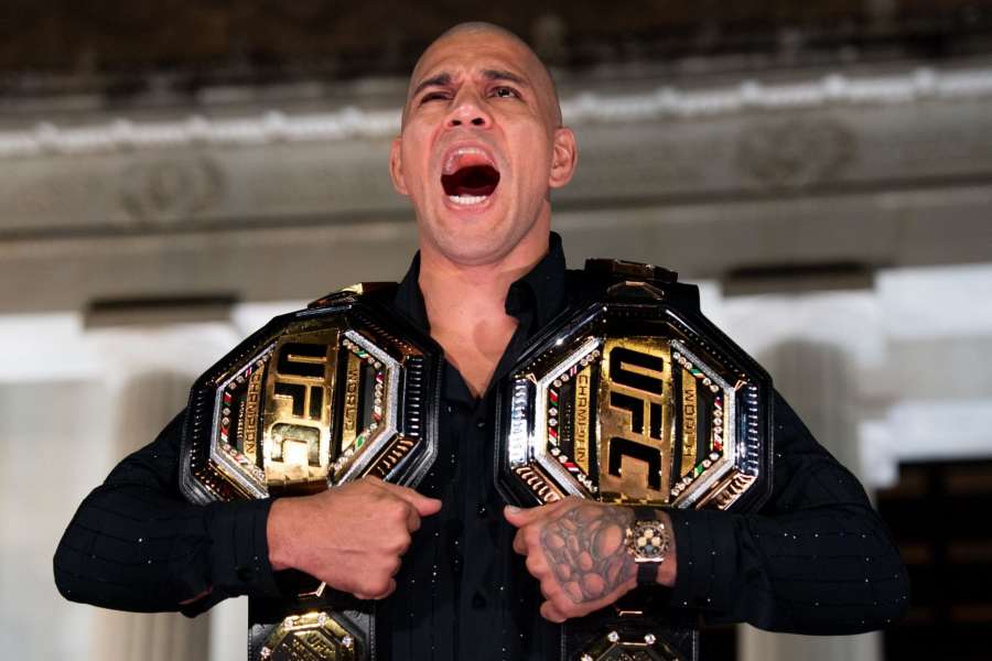 Zdánlivý klid před bojovou bouří a možným přepsání historie v UFC