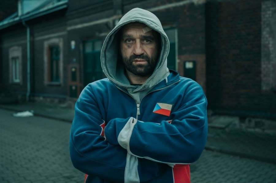 První odhalené momenty z filmu Bojovník. Procházka i Kozma na scéně