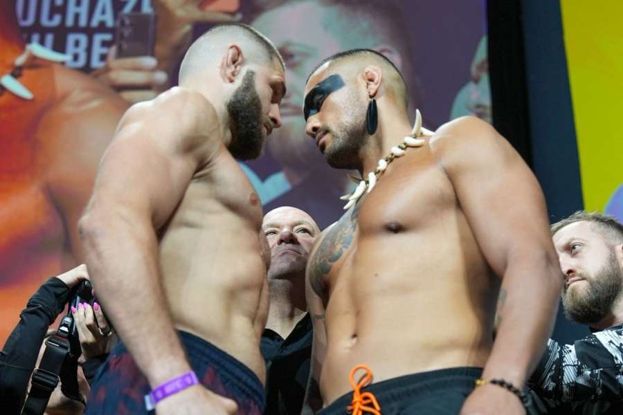 Fanoušci ukázali na vítěze titulové bitvy Procházka vs. Ulberg. A je to o parník