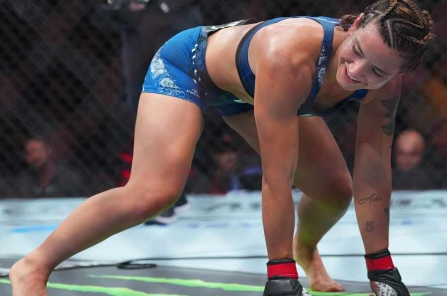 Argentinská divoška nezklamala. Po boji v UFC nechala vyniknout hýždě  