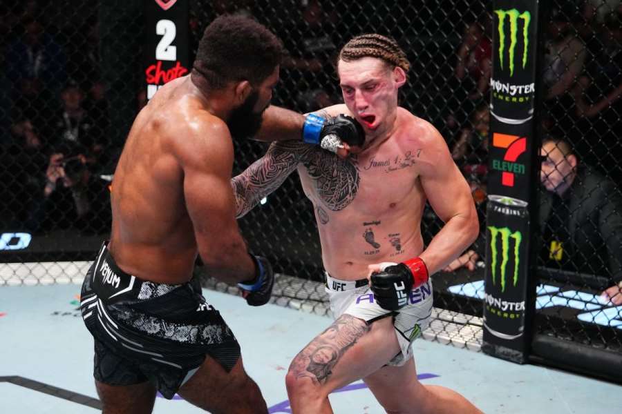 Americký tvrďák získal svou vendetu. Prodloužil vítěznou sérii, řekl si o titul UFC
