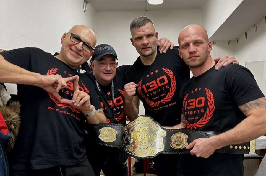 Snový večer pro legendu. Nejdřív vstoupil Hron do Síně slávy, pak získal pás šampiona 