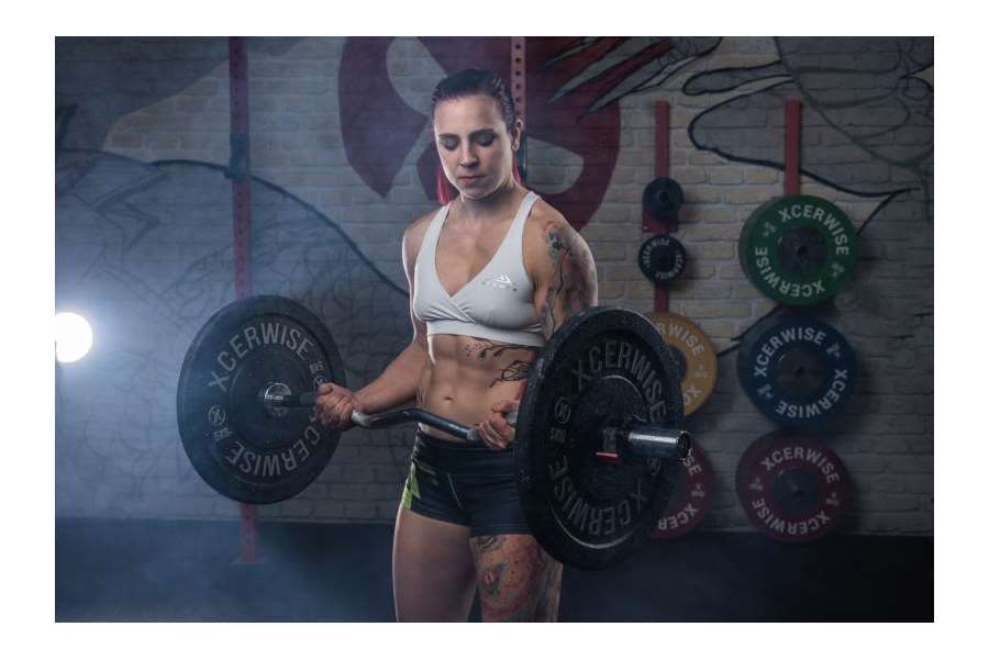 Bývalá vzpěračka se chystá na profesionální debut v MMA. Do zápasu se jde rvát
