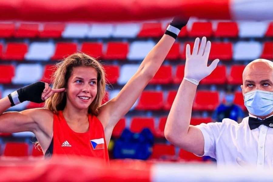 Rozdává rány, sbírá medaile! Česku roste neskutečný talent, který už uhranul svět 