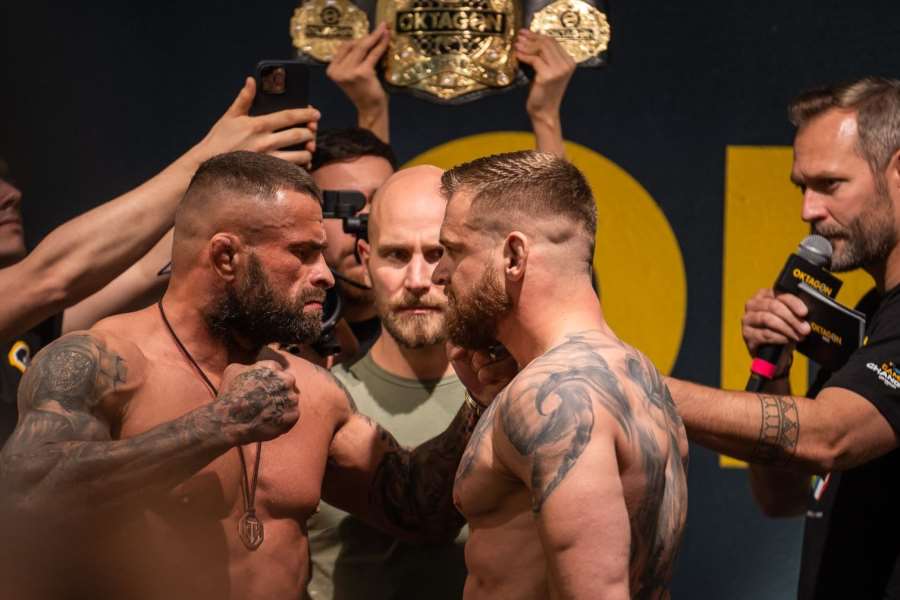 Úsměv zmizel, tohle byla nenávist. Staredown Kincla s Vémolou vydal za tisíc slov