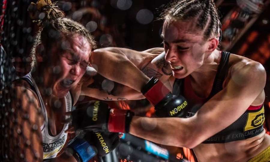 Tohle bude velké! Na Štvanici bude létat estrogen. Klec se rozzáří na pozadí ženského MMA