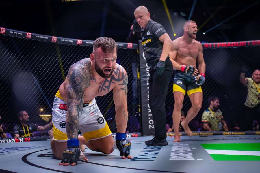 Rvačka v kleci a TKO konec. Uklouznul jsem na malé kaluži vody, řekl Kotalík