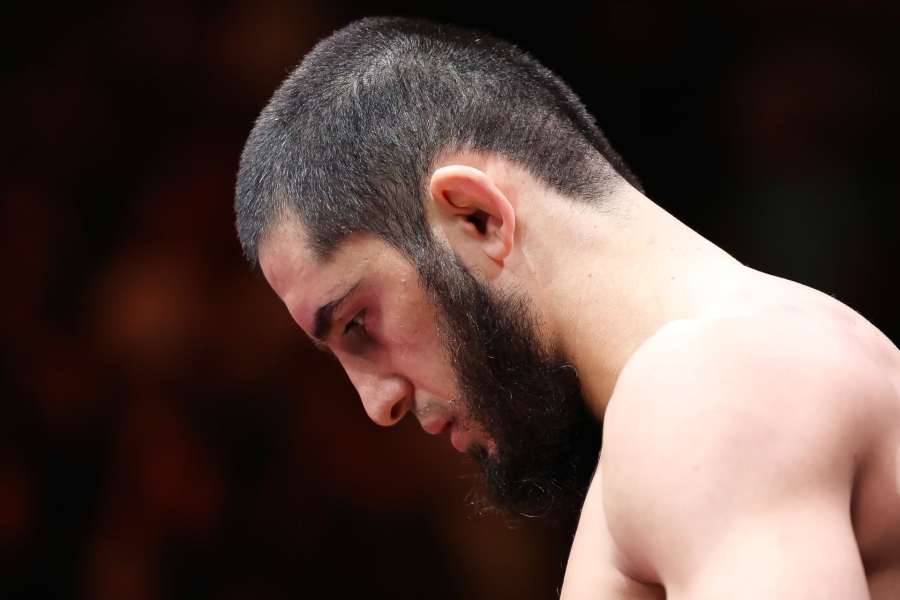 Dagestánská jednička sesazena. UFC má nového krále napříč vahami