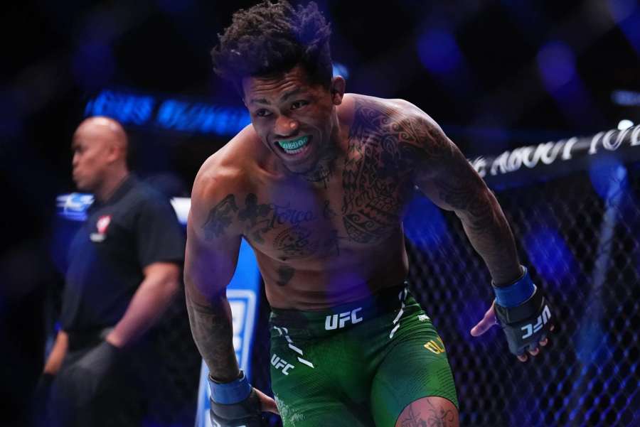 To je nálož. Bojovník UFC shazuje před zápasem i 24 kilogramů