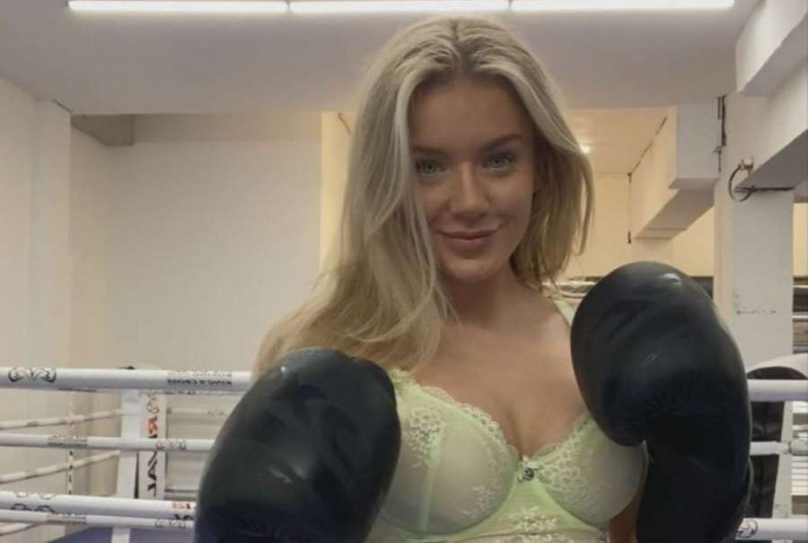 Boxerka z tepláků do krajkového prádla a zrodilo se nejsledovanější vážení