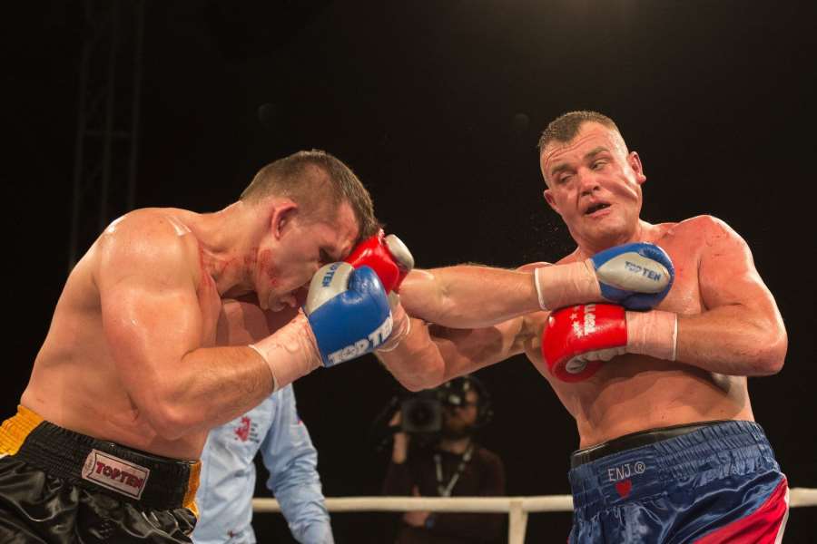 Strašně tě zbiju, straší boxer rivala. Tomáše mám rád, je to fajn kluk, nechová se jako idiot, dodává Šour