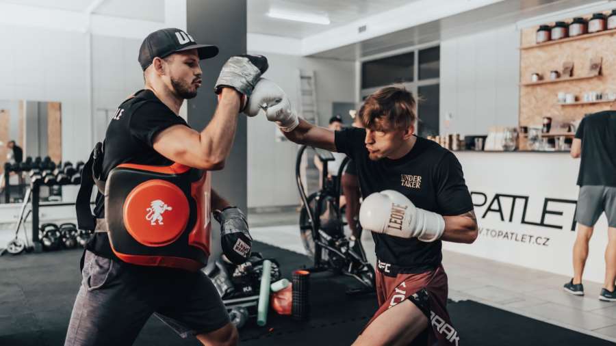 Dvořákova novinka v UFC. Zápas v prosinci nebude, přesouvá se, soupeř z Číny zůstává