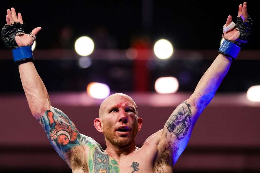 Krvavá přestřelka v UFC, rozsekané obličeje. Půjde vítěz příště o titul?