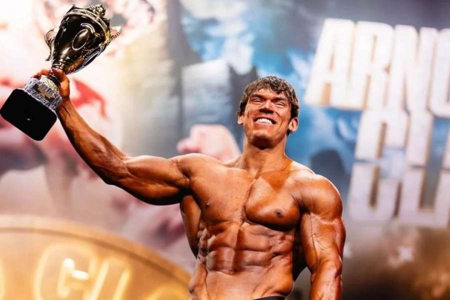 Legendární Schwarzenegger má nástupce. Mladý svalovec narazil na svůj idol